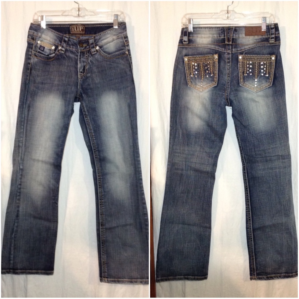 Women's Size 28/32 Cowgirl Up Distressed Jeans